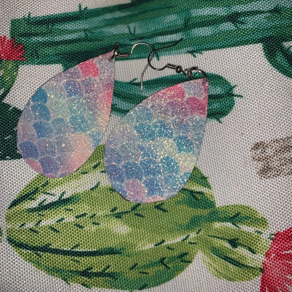 Handmade teardrop earrings!